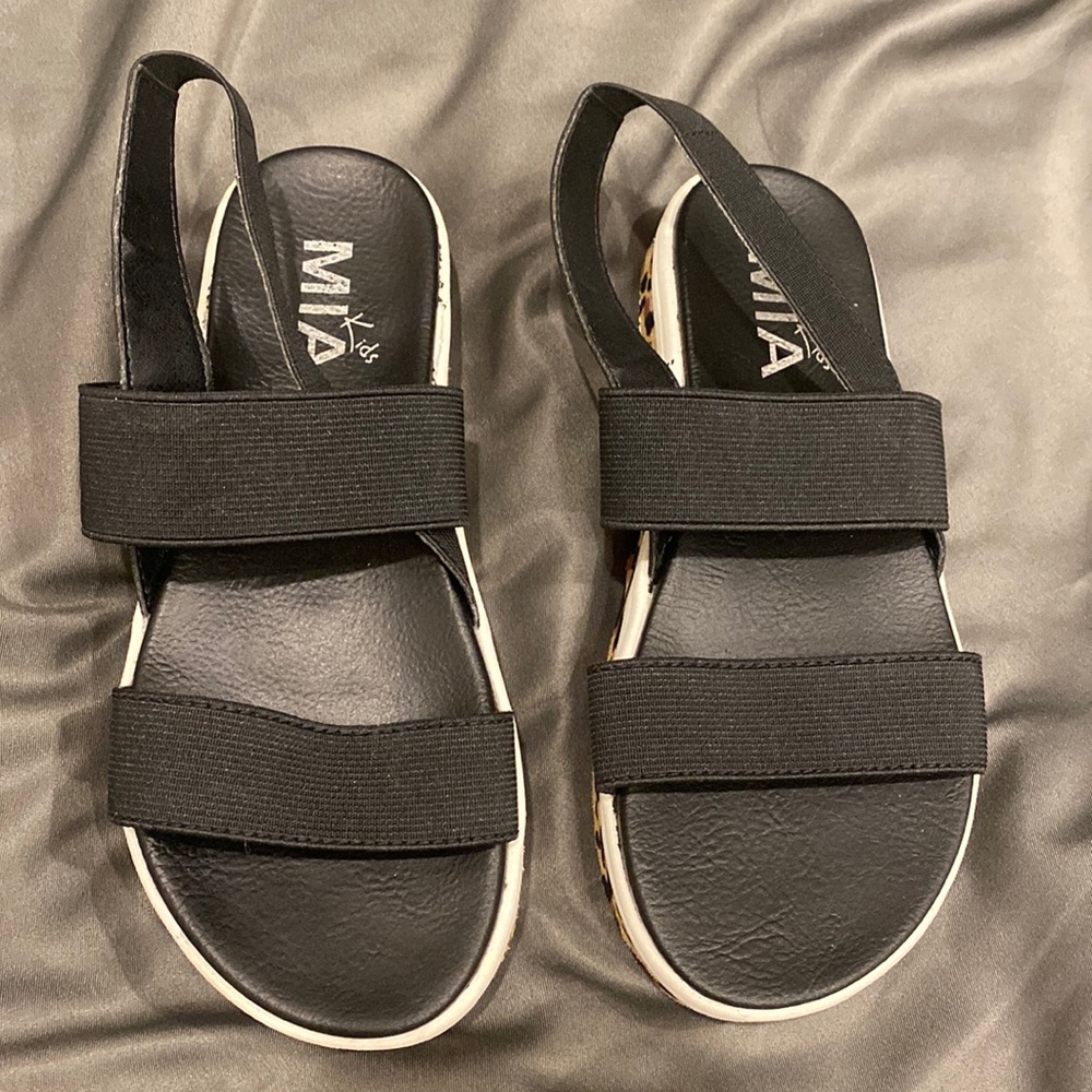 Mia girls black sandals with stretchy straps leopard print sole size 13